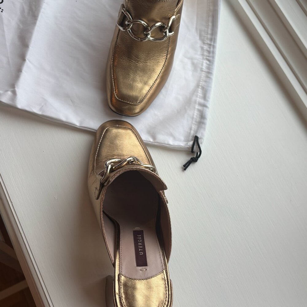 Golden Heels - Picture 4 of 4